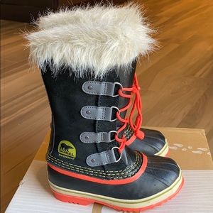 Sorel Kids Winter Snow Boots 1
